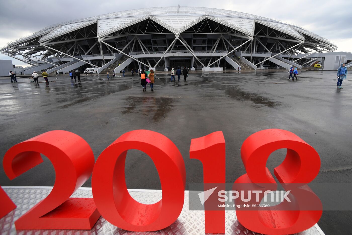 Football. Samara Arena hosts first official match