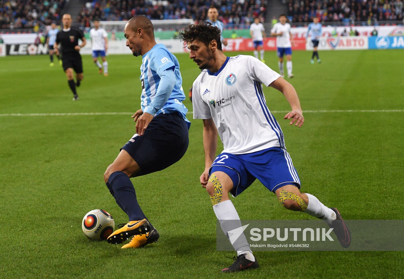 Football. Samara Arena hosts first official match