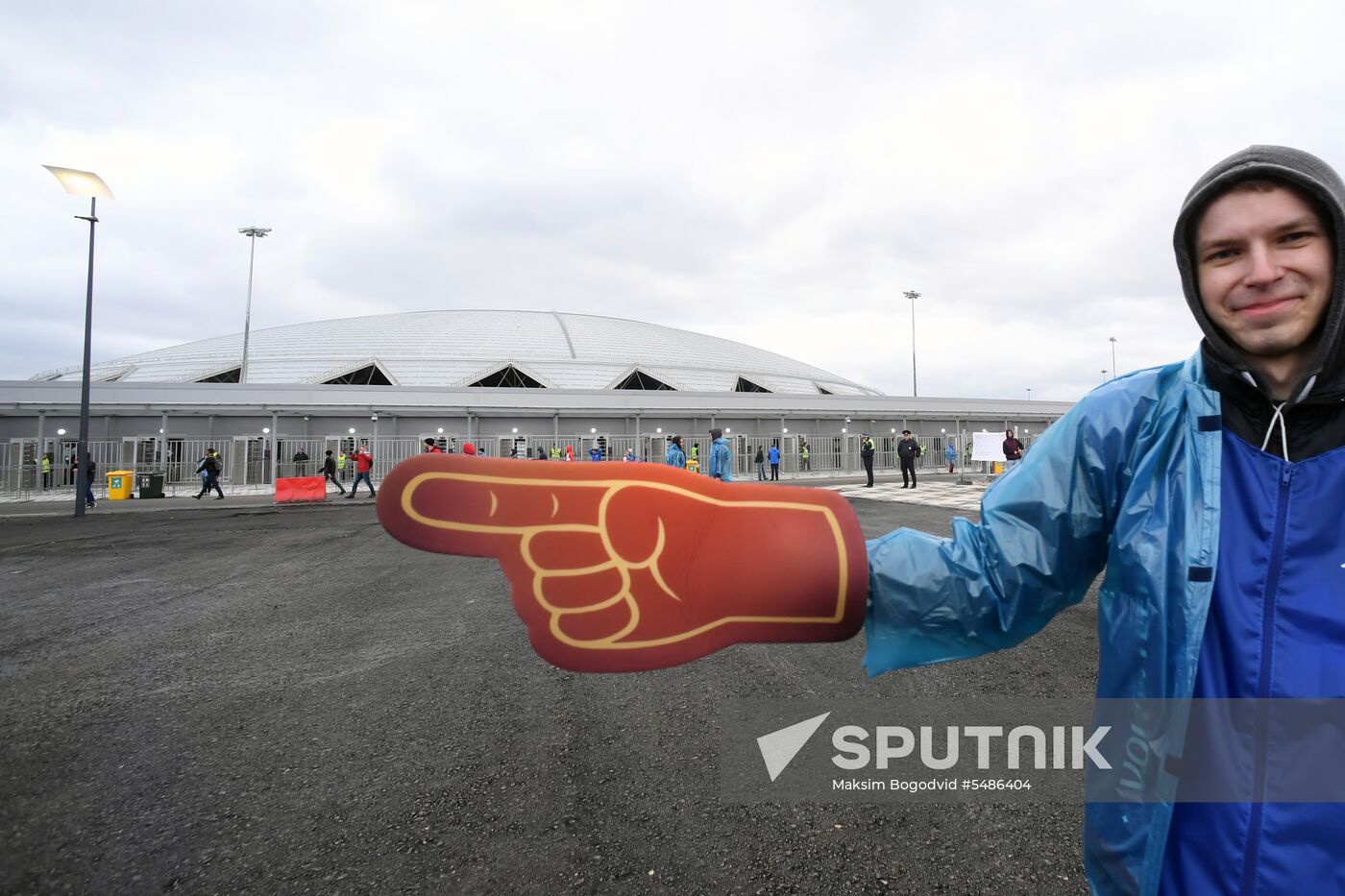 Football. Samara Arena hosts first official match