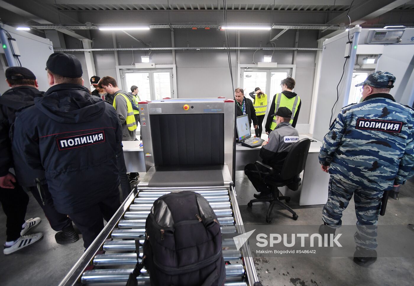 An X-Ray check and metal detectors at the Samara Arena, a venue for the 2018 FIFA World Cup matches and the Russian National Football League championship's 35th round match between FC Krylya Sovetov Samara and FC Fakel Voronezh. Location: Russia, Samara. Author: Maksim Bogodvid/Sputnik. Football. Samara Arena hosts first official match