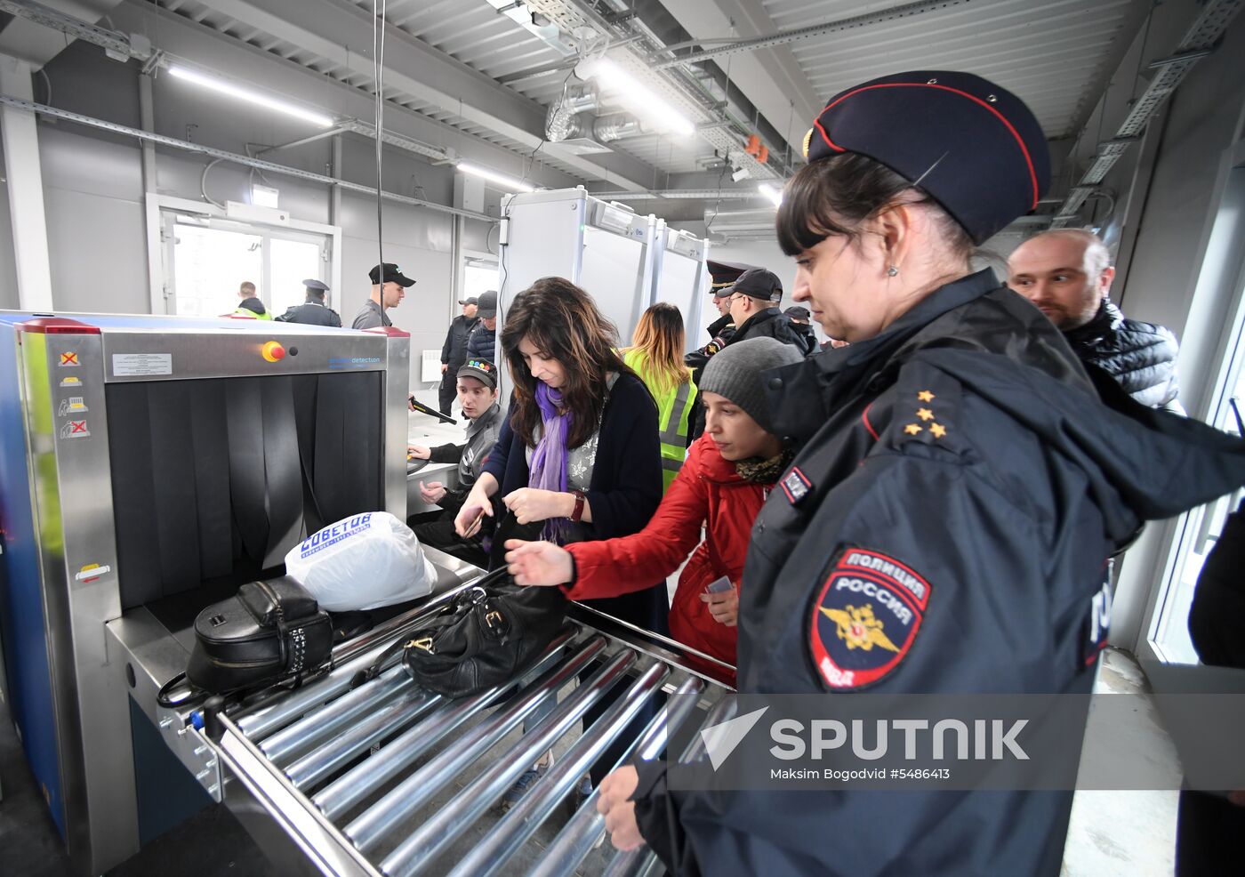 Football. Samara Arena hosts first official match