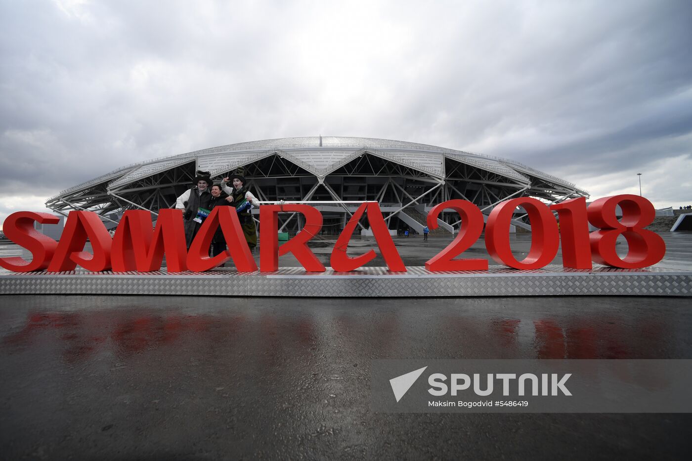 Football. Samara Arena hosts first official match