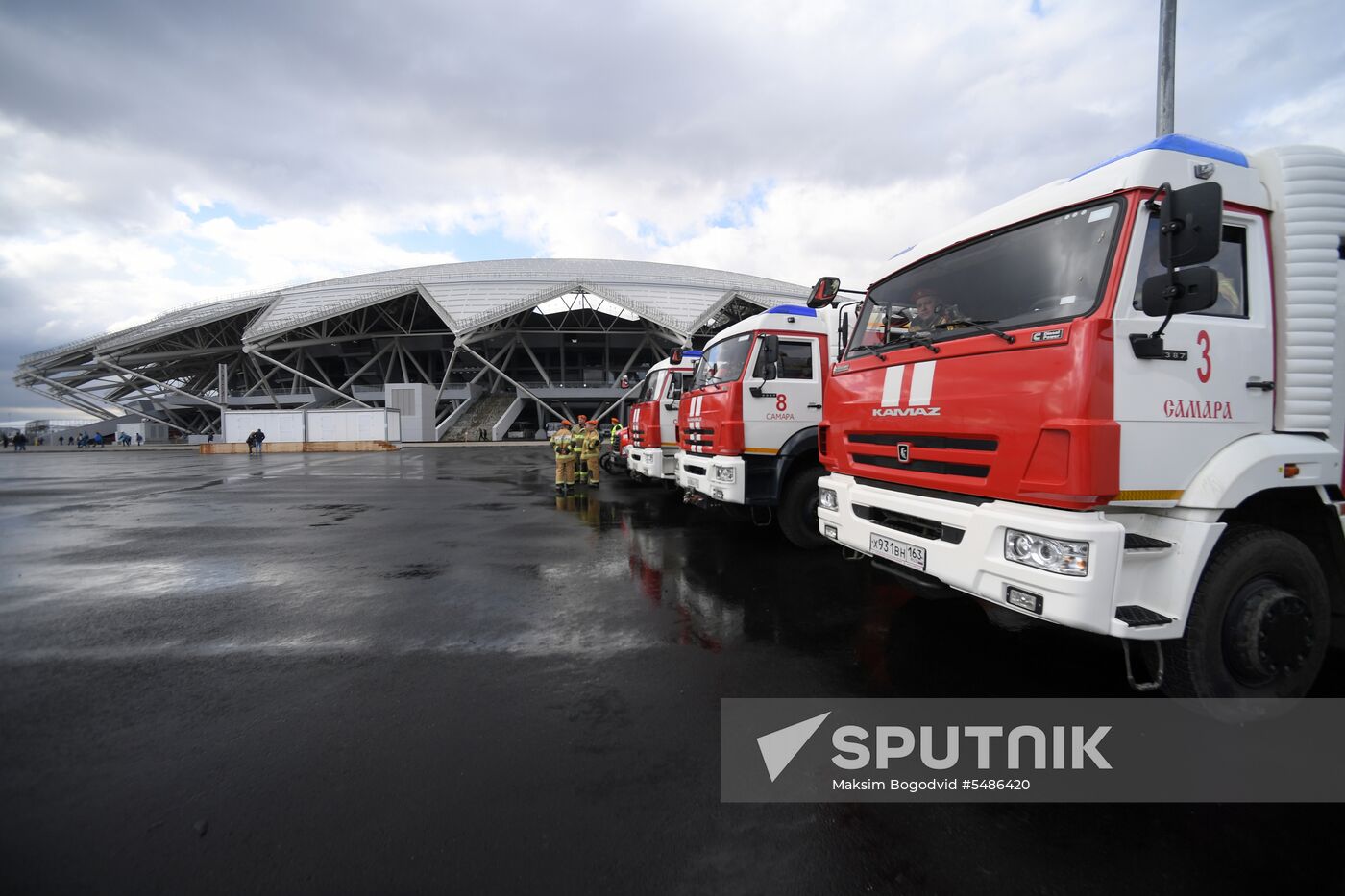 Football. Samara Arena hosts first official match