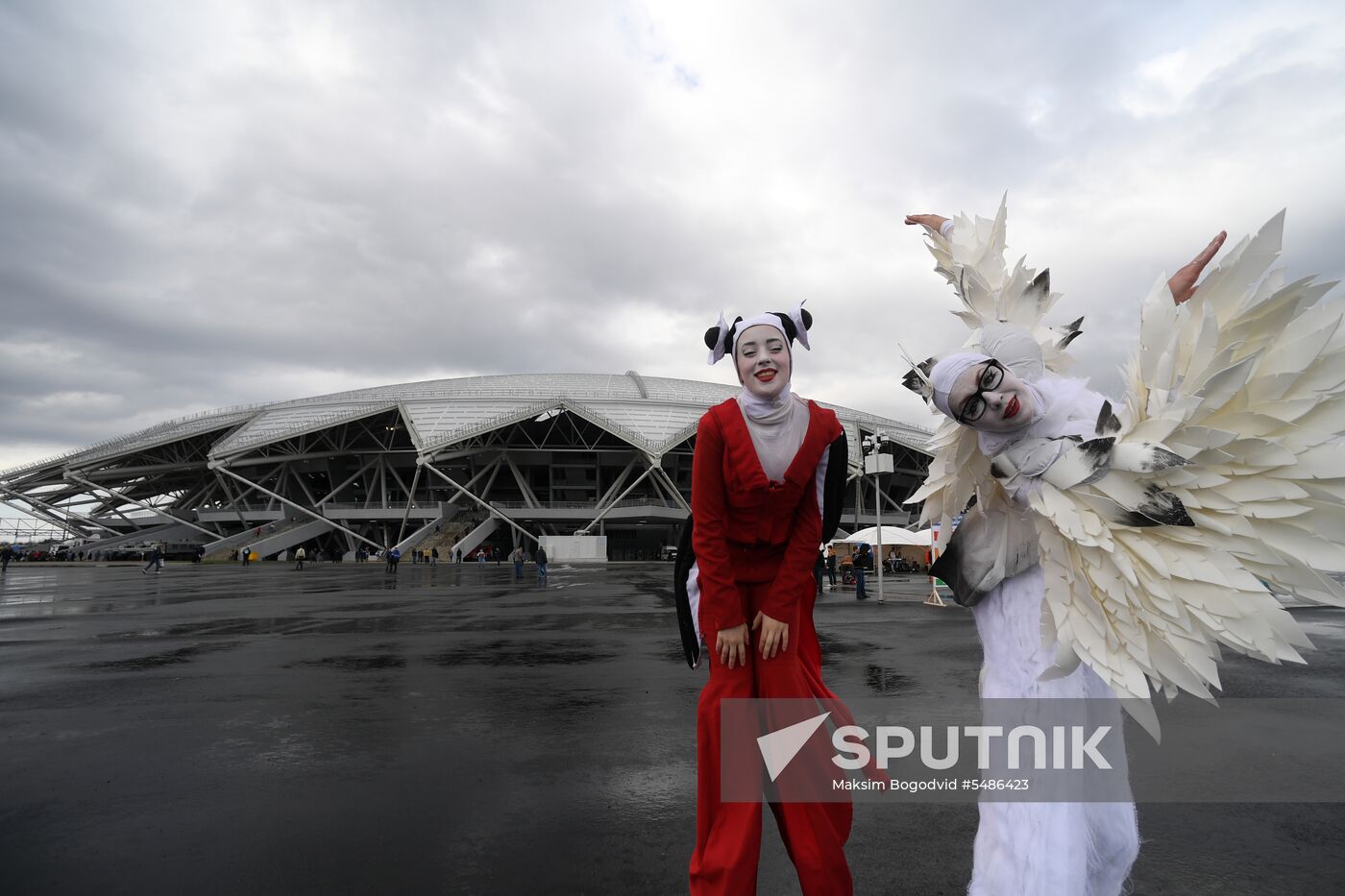 Football. Samara Arena hosts first official match