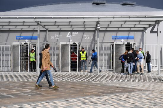 Football. Samara Arena hosts first official match