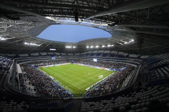 Football. Samara Arena hosts first official match