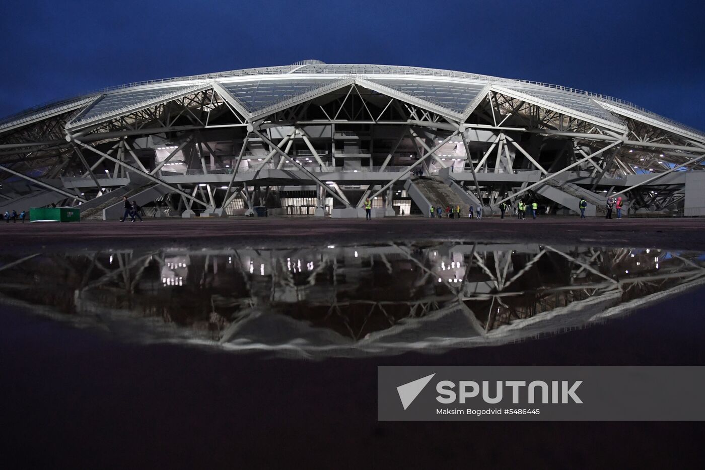 Football. Samara Arena hosts first official match