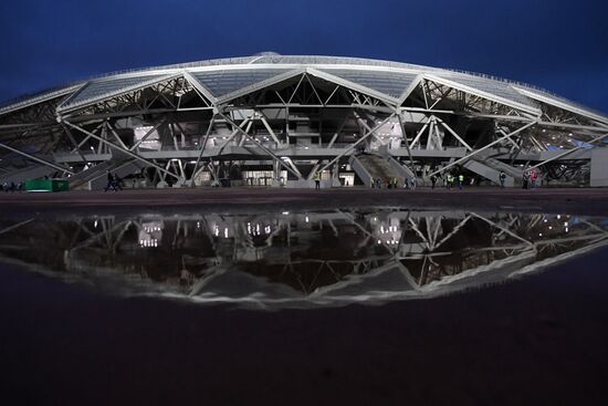 Football. Samara Arena hosts first official match