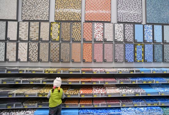 Castorama store opens in Kazan