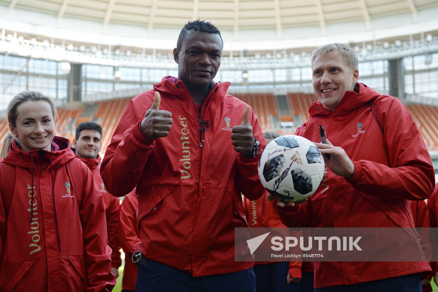Marcel Desailly visits Yekaterinburg Arena