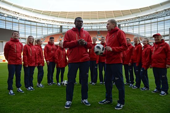 Marcel Desailly visits Yekaterinburg Arena