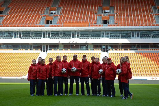 Marcel Desailly visits Yekaterinburg Arena