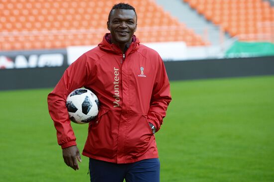 Marcel Desailly visits Yekaterinburg Arena