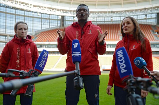 Marcel Desailly visits Yekaterinburg Arena