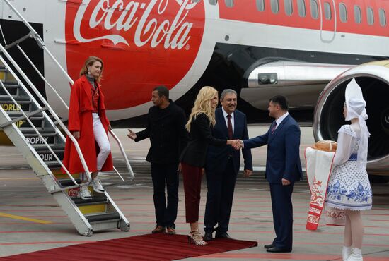 2018 World Cup Trophy on display in Vladivostok