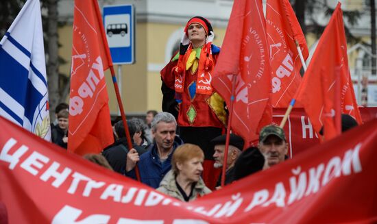Labor Day rallies in Russia