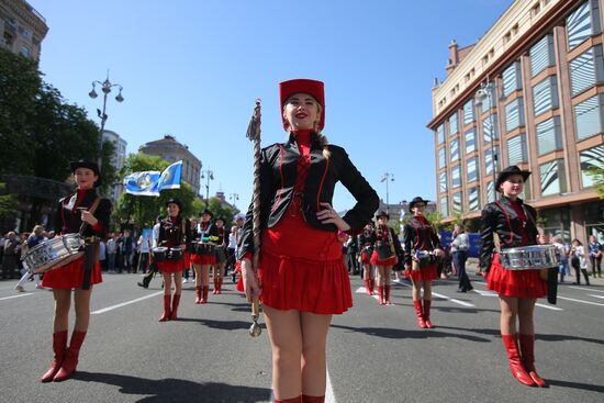 Labor Day rallies abroad