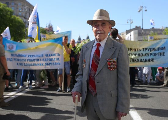 Labor Day rallies abroad