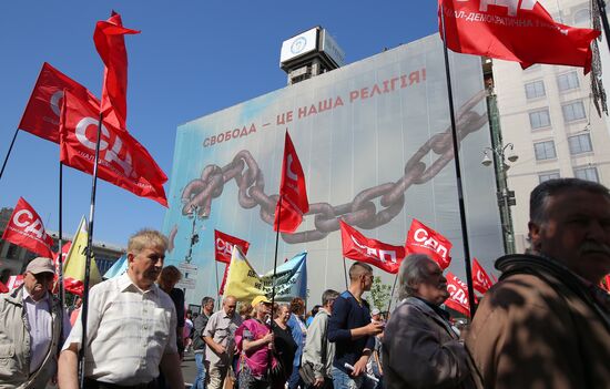 Labor Day rallies abroad