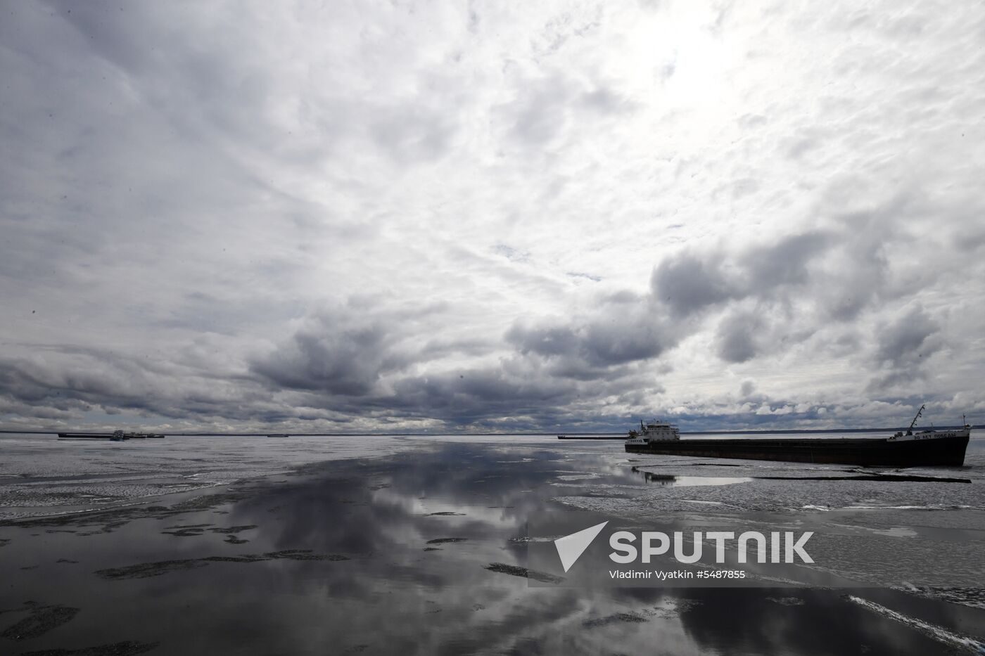 Navigaton in Volga-Baltic Waterway