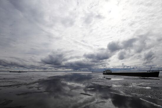Navigaton in Volga-Baltic Waterway