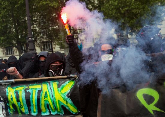 May Day rally brings unrest in Paris