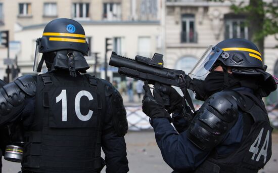 May Day rally brings unrest in Paris