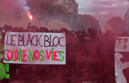 May Day rally brings unrest in Paris