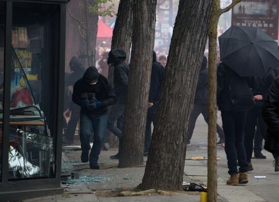 May Day rally brings unrest in Paris