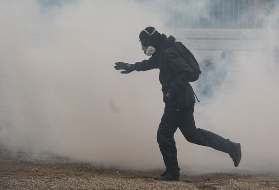 May Day rally brings unrest in Paris