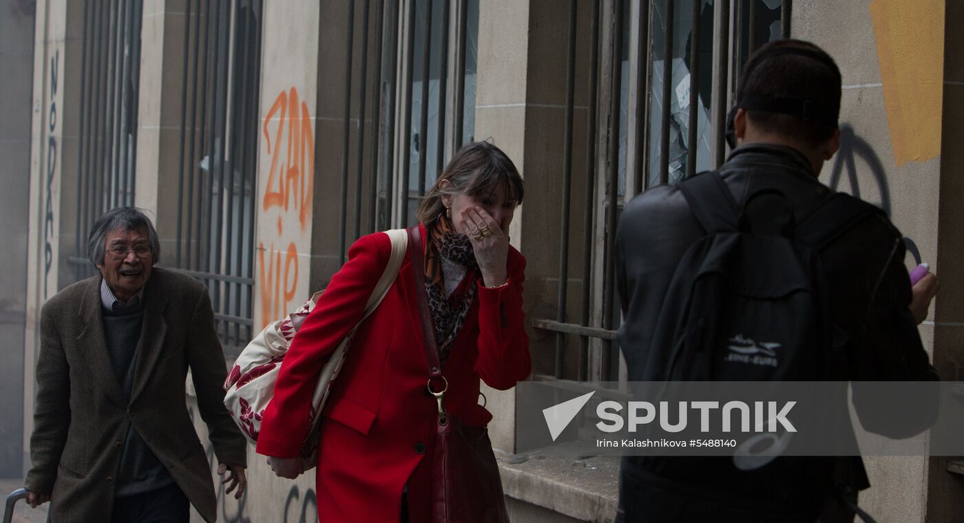 May Day rally brings unrest in Paris