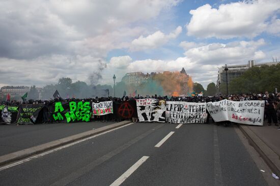 May Day rally brings unrest in Paris