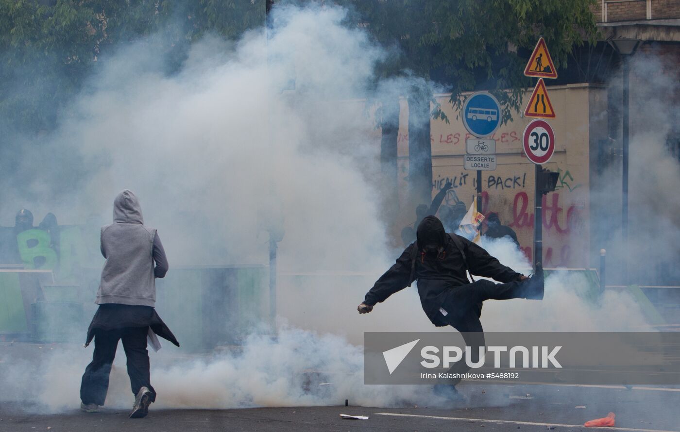 May Day rally brings unrest in Paris