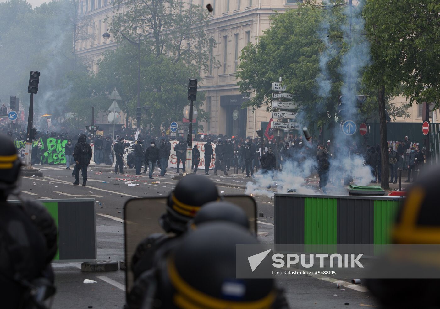 May Day rally brings unrest in Paris