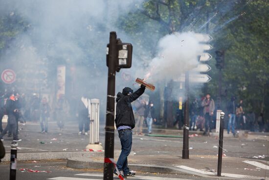 May Day rally brings unrest in Paris