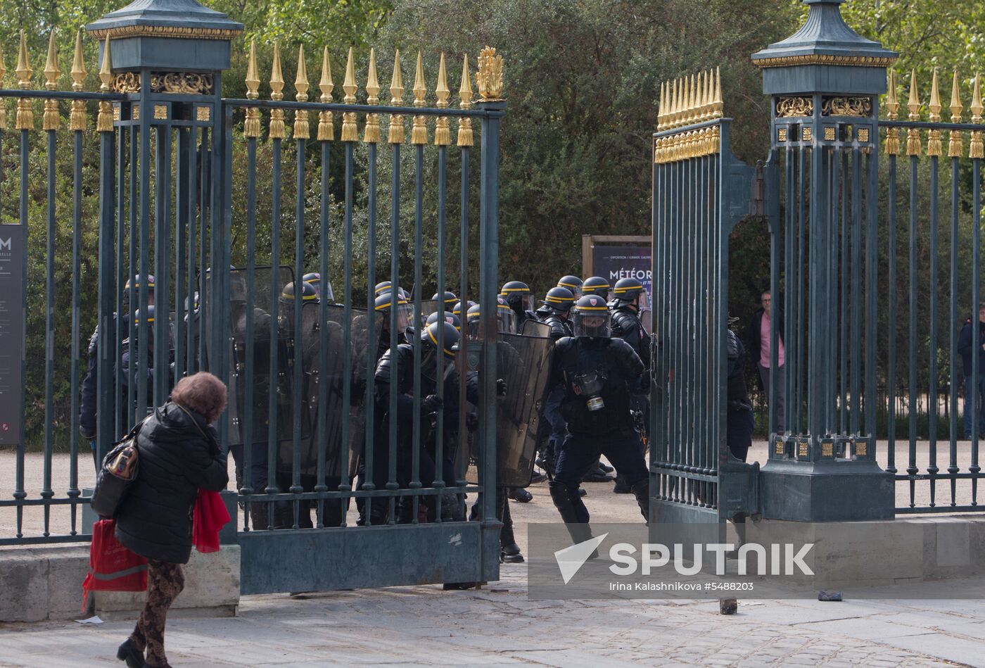 May Day rally brings unrest in Paris