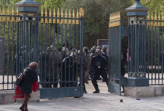 May Day rally brings unrest in Paris