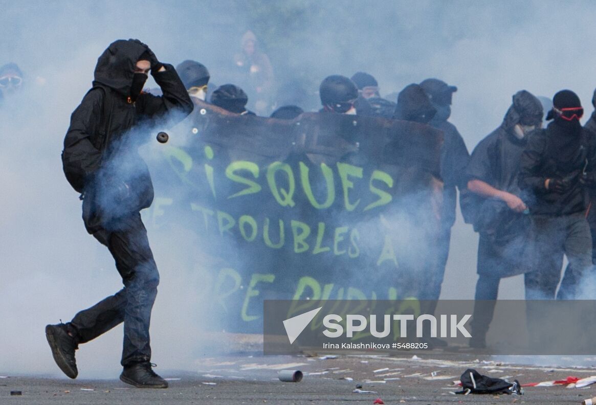 May Day rally brings unrest in Paris