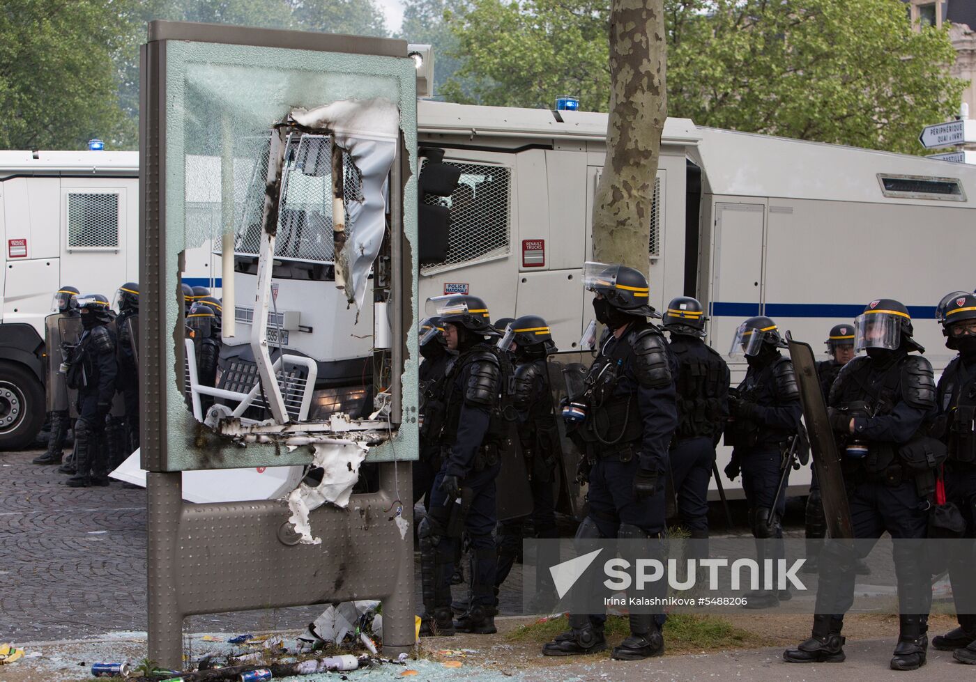 May Day rally brings unrest in Paris