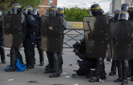 May Day rally brings unrest in Paris