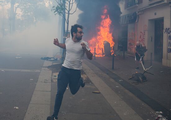 May Day rally brings unrest in Paris