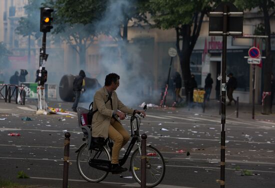 May Day rally brings unrest in Paris