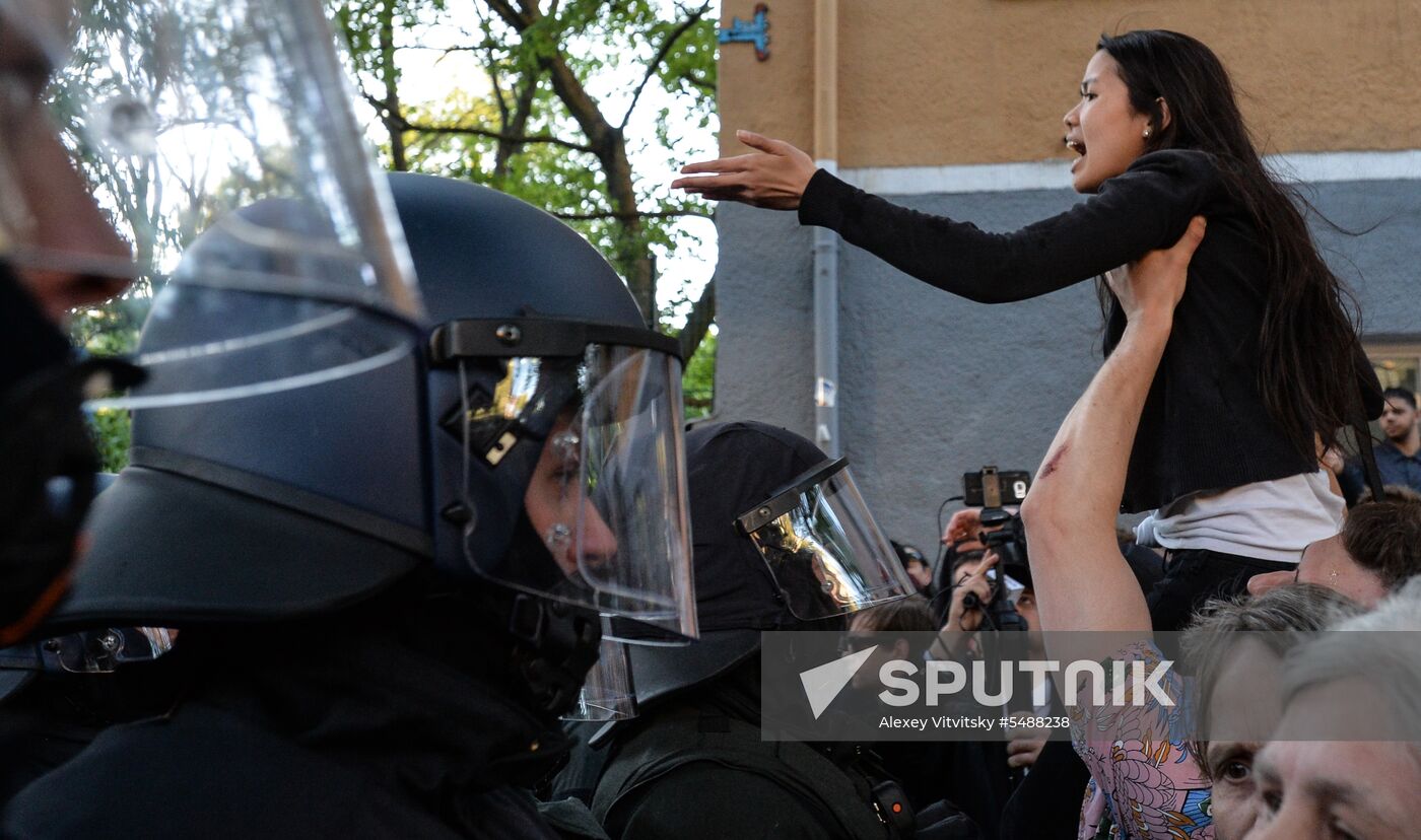 May Day rally brings unrest in Berlin