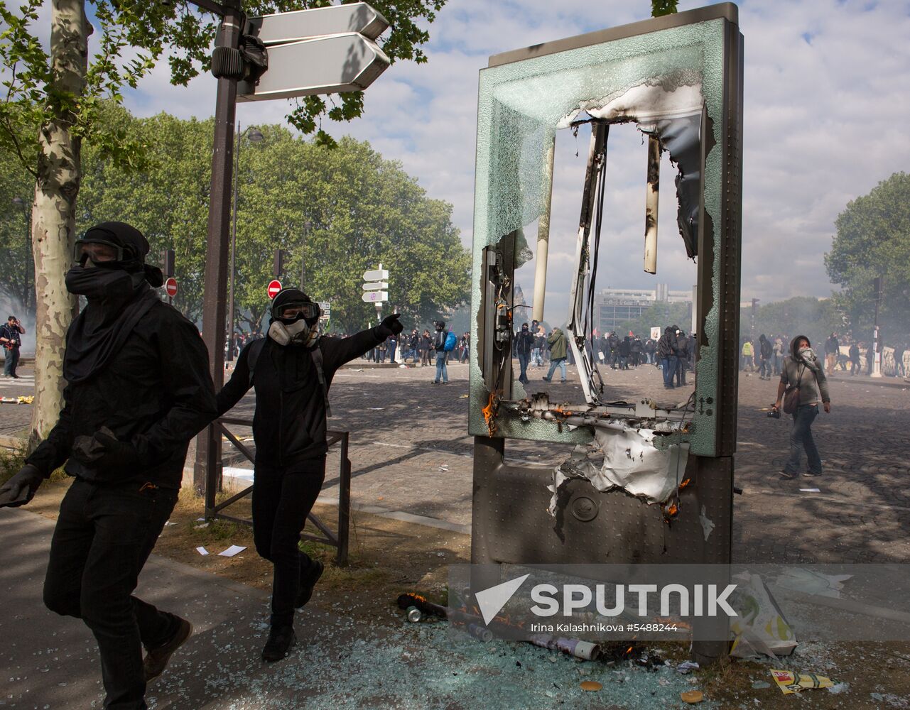 May Day rally brings unrest in Paris