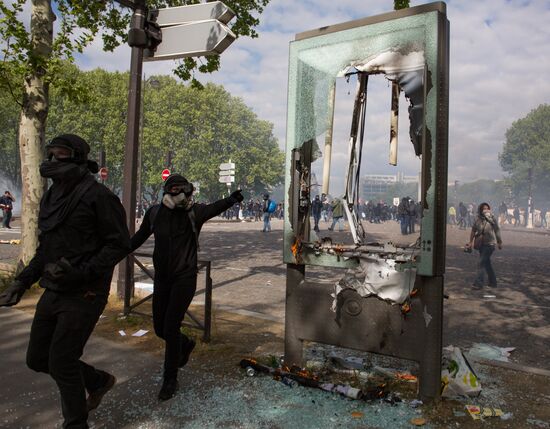 May Day rally brings unrest in Paris