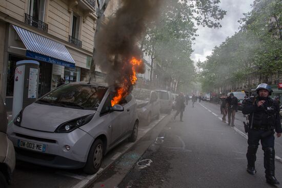 May Day rally brings unrest in Paris