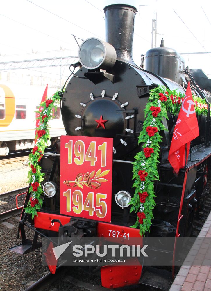 Arrival of Military Echelon retro train in Saratov