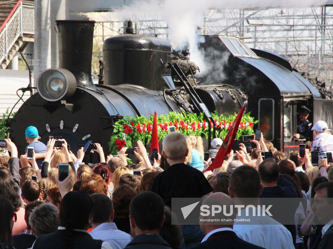 Arrival of Military Echelon retro train in Saratov
