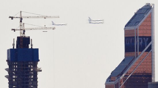 Rehearsal of Victory Day Parade flyovers