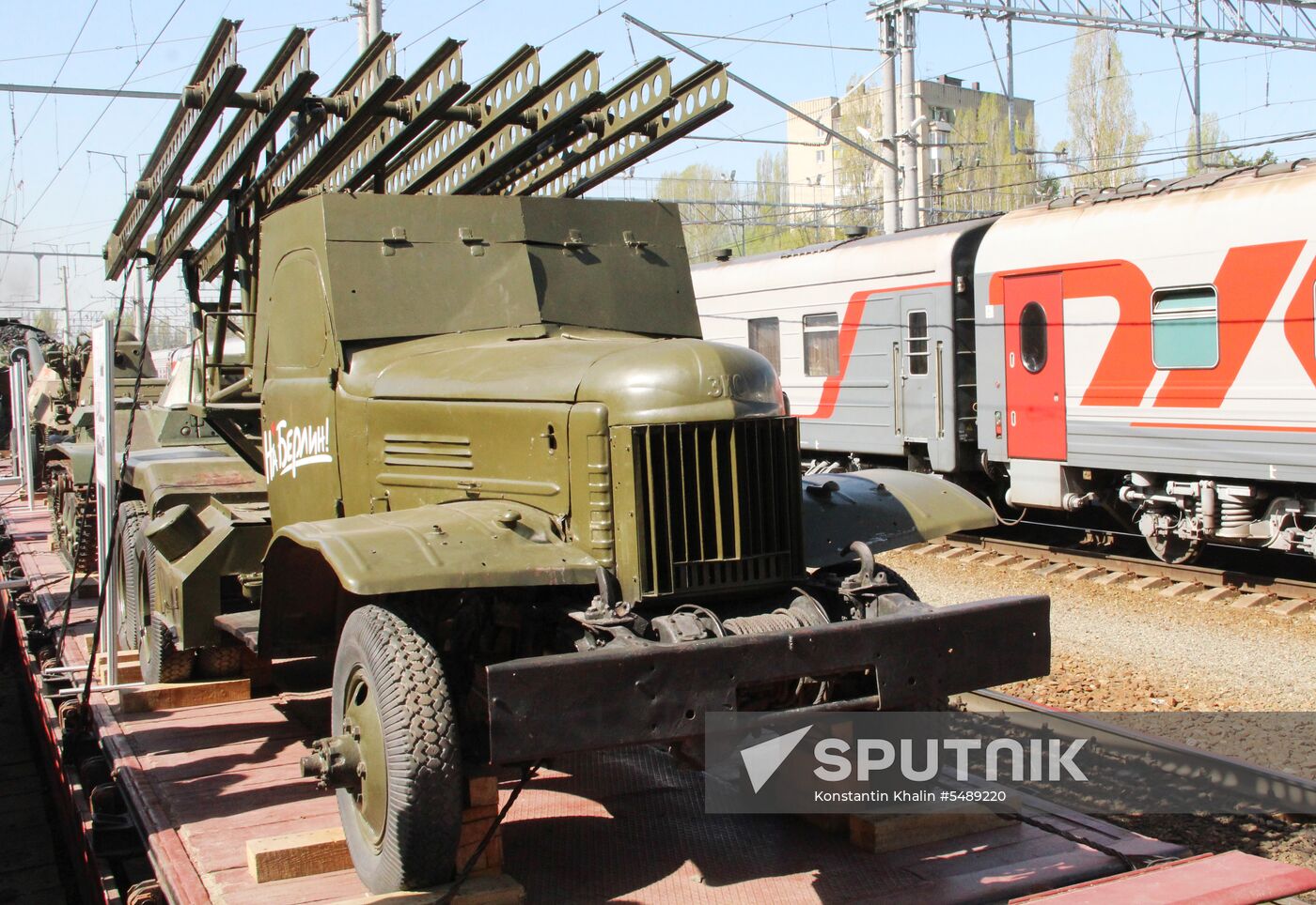 Arrival of Military Echelon retro train in Saratov